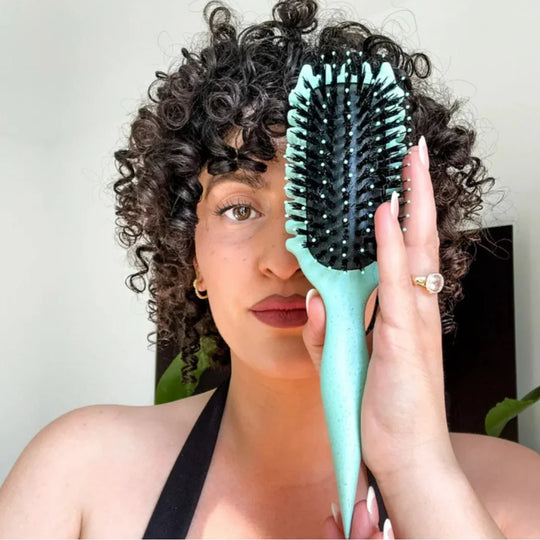 Styling Curly Hair Brush™ | Effortlessly achieve perfect curls